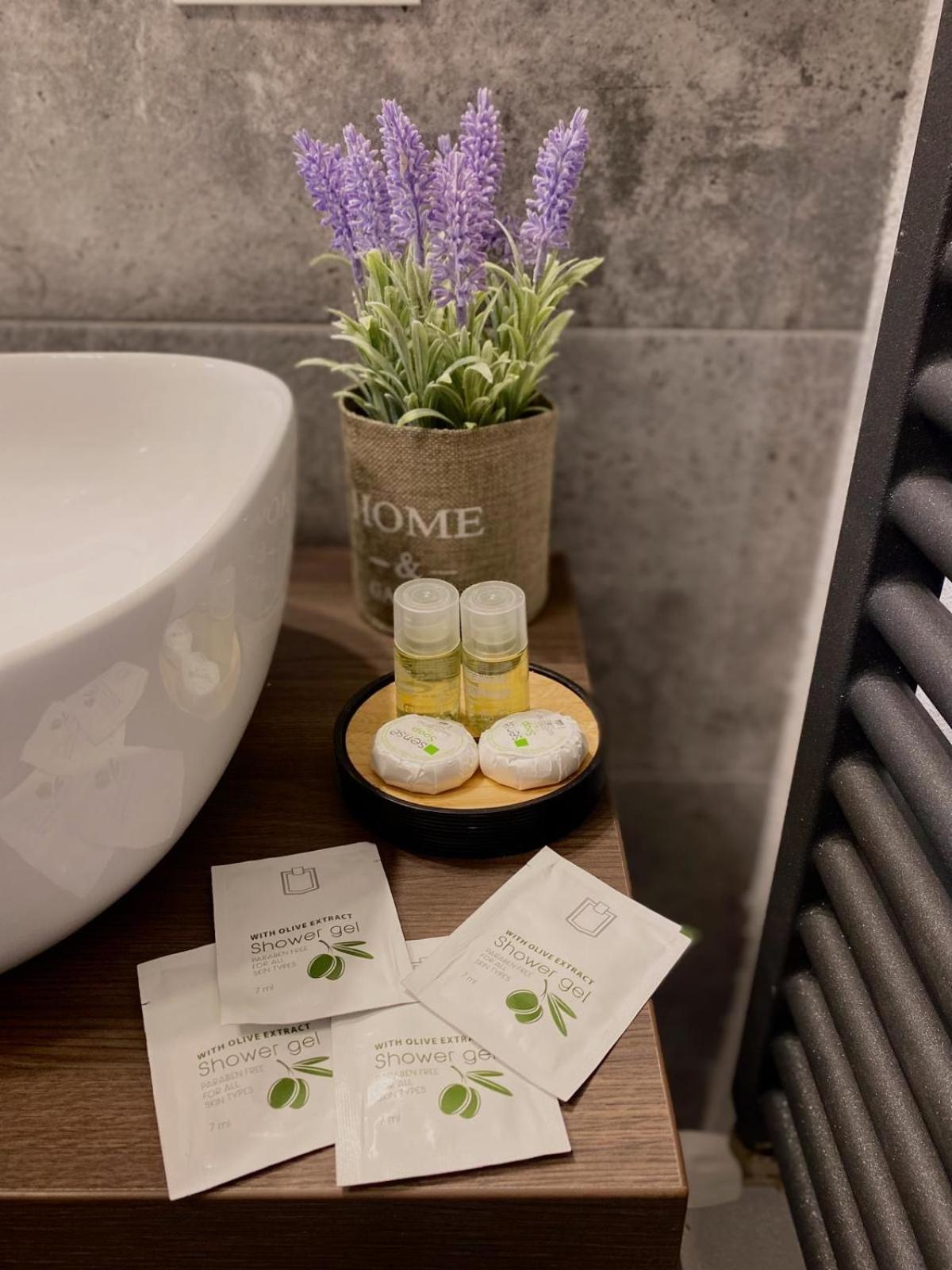 Regina Muntilor Spa&Confort มัวเยชู เด ซุส ภายนอก รูปภาพ