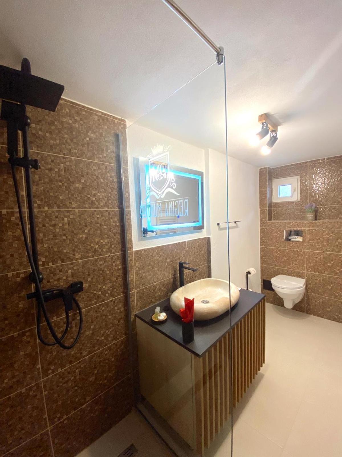 Regina Muntilor Spa&Confort มัวเยชู เด ซุส ภายนอก รูปภาพ